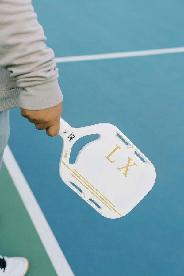 Raquettes de pickleball : trouvez celle qui vous correspond !